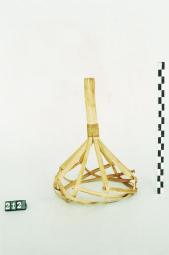 rocca, rocche, utensili da lavoro - bottega calabrese (sec. XIX fine - sec. XX inizio, da 1890 a 1910)