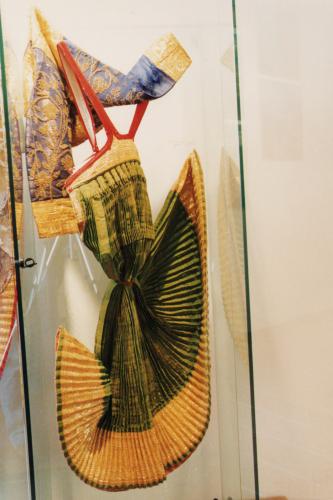 sopragonna nuziale, abiti nuziali, costumi popolari - cultura Arbereshe (sec. XX prima metà, da 1900 a 1949)