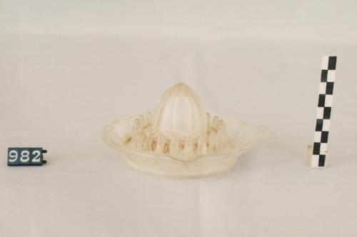 spremiagrumi, spremiagrumi, utensili domestici - bottega calabrese (sec. XX prima metà, da 1900 a 1949)