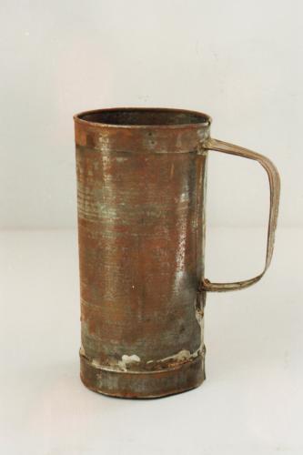 litro, recipienti, utensili da lavoro - bottega calabrese (sec. XX prima metà, da 1900 a 1949)