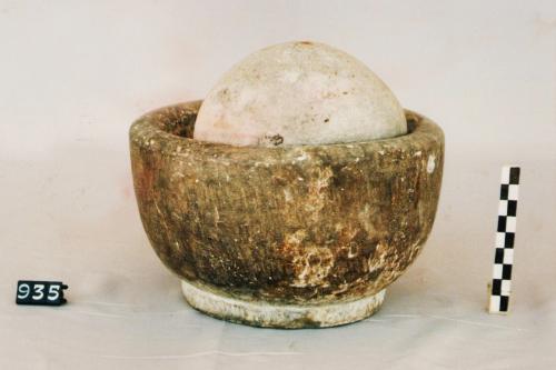 mortaio e pestello, martai, utendili domestici - artigianato agro-pastorale (sec. XX prima metà, da 1900 a 1949)