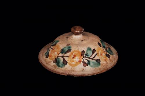 coperchio di zuppiera, zuppiere, vasellame da cucina - bottega calabrese (sec. XX inizio, da 1900 a 1910)