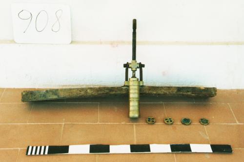 macchina per la pasta, macchine per la pasta, utensili domestici - bottega calabrese (sec. XX prima metà, da 1900 a 1949)