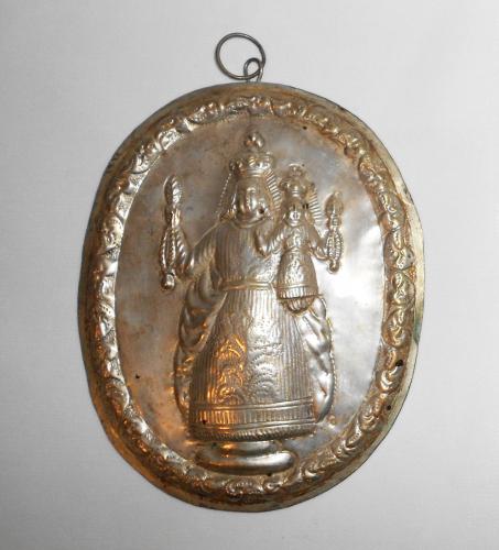 Madonna dei poveri, Madonna con Bambino (emblema di confraternita, serie) - bottega napoletana (sec. XIX)
