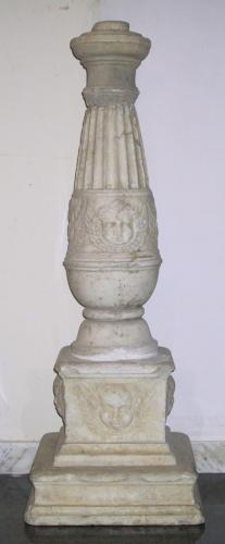 acquasantiera - a fusto, frammento - bottega siciliana (sec. XVI)