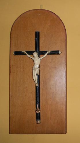 crocifisso, opera isolata - bottega Italia meridionale (sec. XIX)