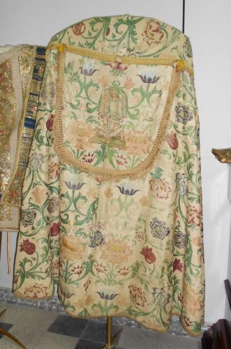 piviale, opera isolata - manifattura Italia meridionale (fine/ inizio secc. XVII/ XVIII)