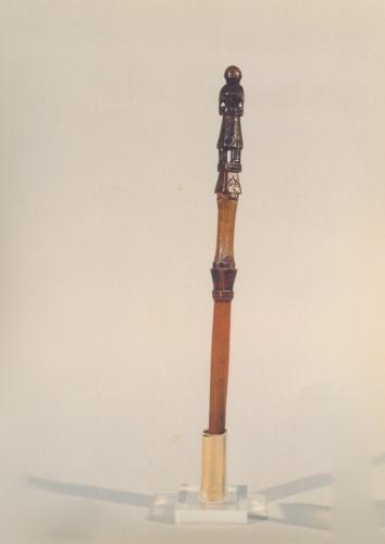 figura femminile (conocchia, conocchie, strumenti da lavoro) - artigianato pastorale (sec. XX prima metà, da 1900 a 1949)