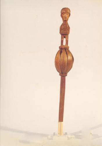 figura maschile/organetto (conocchia, conocchie, strumenti da lavoro) - artigianato pastorale (sec. XX seconda metà, da 1960 a 1980)