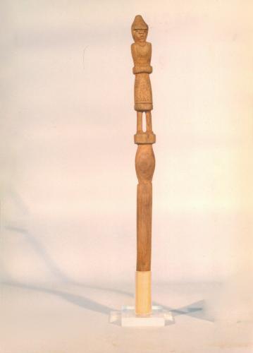 figure femminili (conocchia, conocchie, strumenti da lavoro) di Tassone Michele - artigianato contadino (sec. XX seconda metà, da 1950 a 1980)