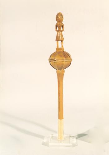 figure femminili (conocchia, conocchie, strumenti da lavoro) di Tassone Michele - artigianato contadino (sec. XX seconda metà, da 1950 a 1999)