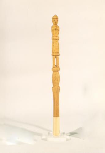 figure femminili (conocchia, conocchie, strumenti da lavoro) di Tassone Michele - artigianato contadino (sec. XX seconda metà, da 1950 a 1980)