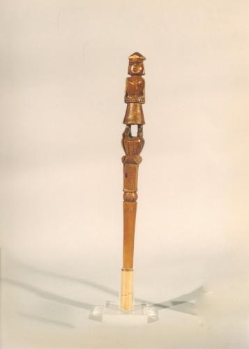 figure femminili (conocchia, conocchie, strumenti da lavoro) di Rullo Vincenzo - artigianato pastorale (sec. XX fine - sec. XX inizio, da 1890 a 1910)