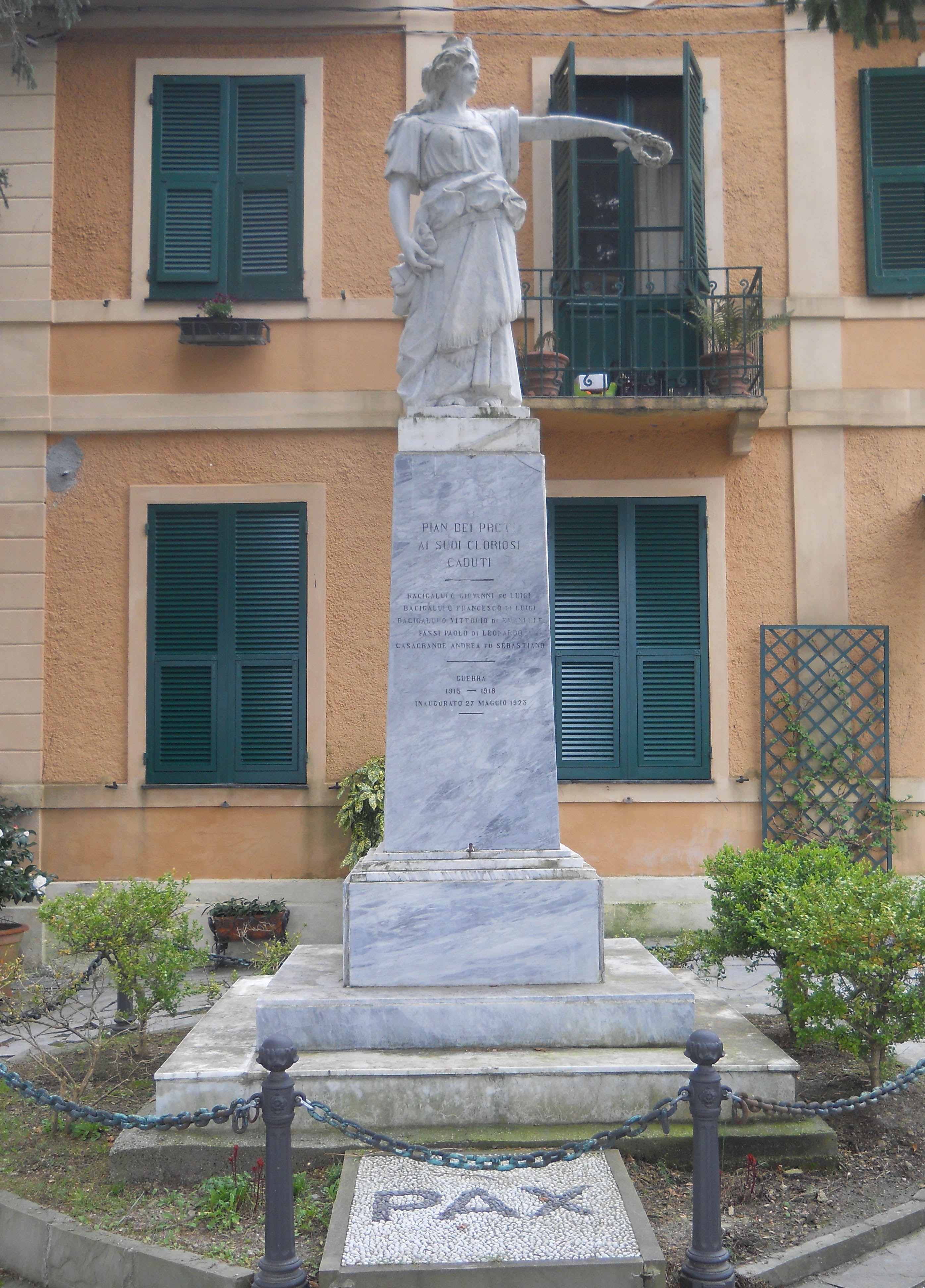 allegoria della Patria (monumento ai caduti - ad obelisco) di Minaglia Oreste Silvio (primo quarto XX)