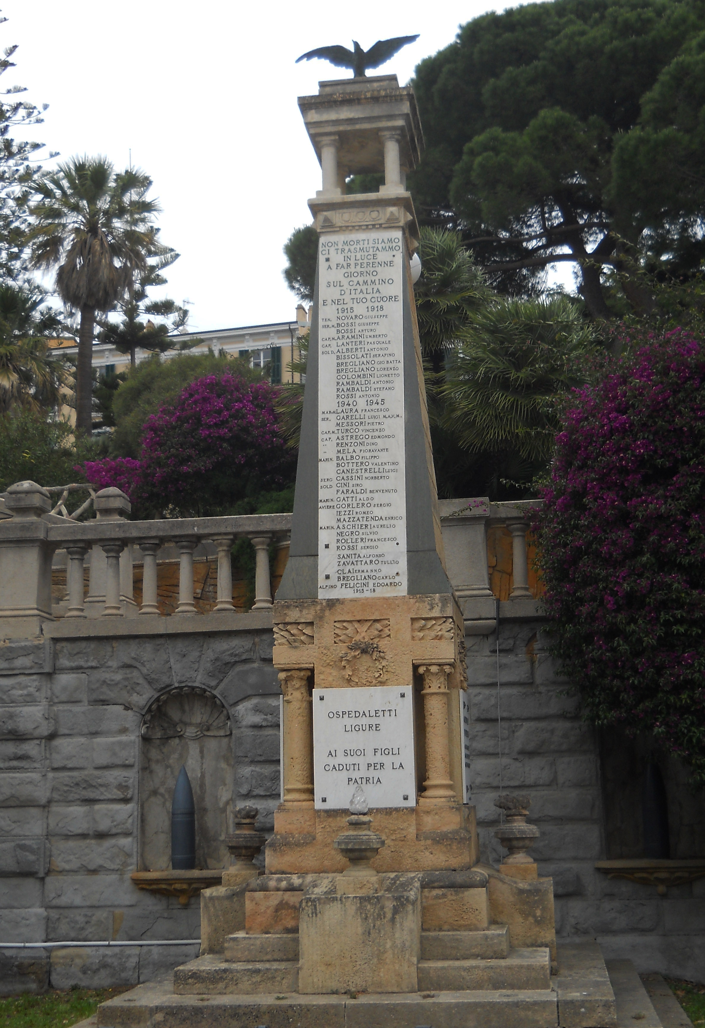 allegoria della Vittoria come aquila (monumento ai caduti - ad obelisco) di Maragliano Attilio (primo quarto XX)