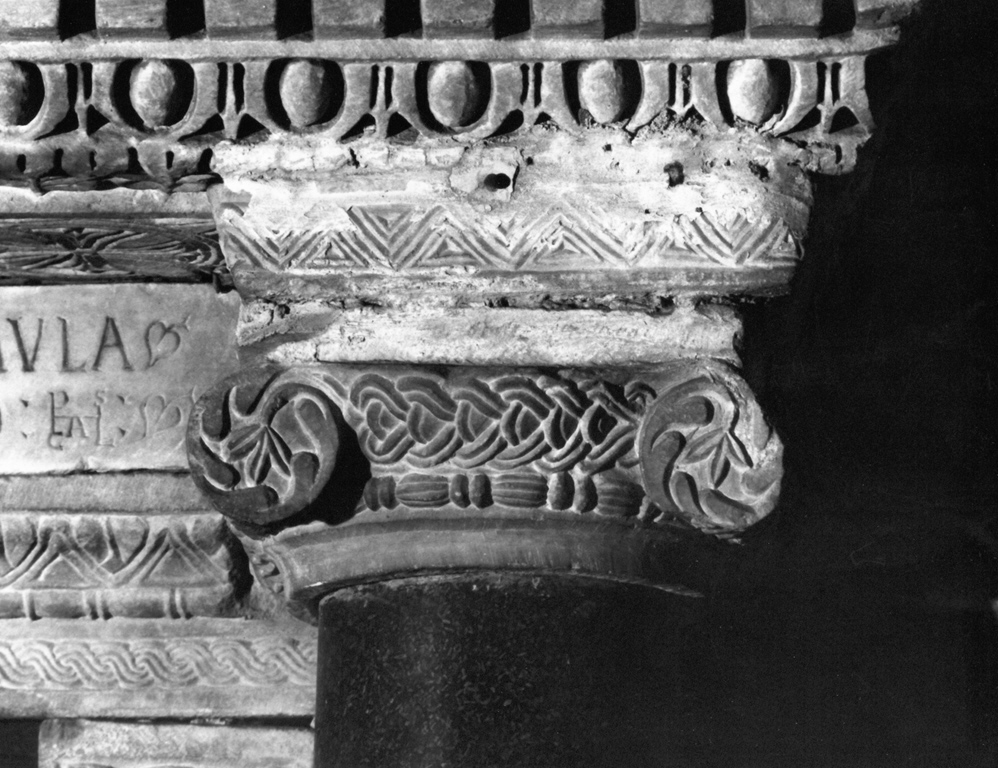 capitello ionico - ambito romano (seconda metà sec. VIII, sec. IX)