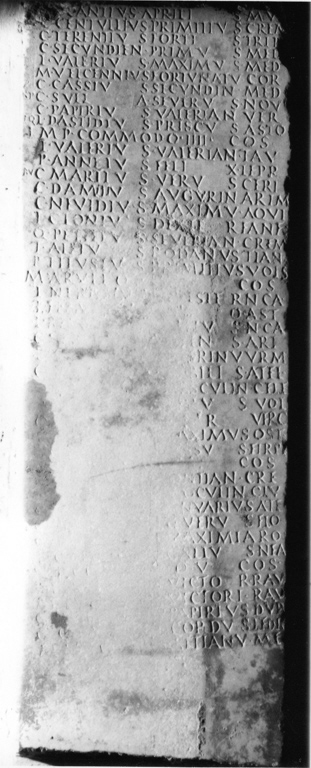 lapide commemorativa, frammento - bottega romana (sec. IX)
