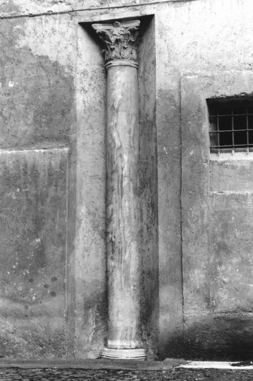 colonna, serie - bottega romana (sec. IX)