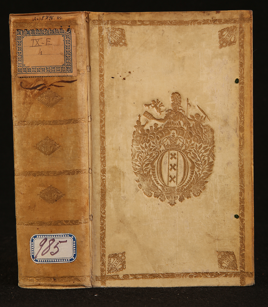 legatura piena - alle armi, opera isolata - ambito olandese (terzo quarto XVIII)