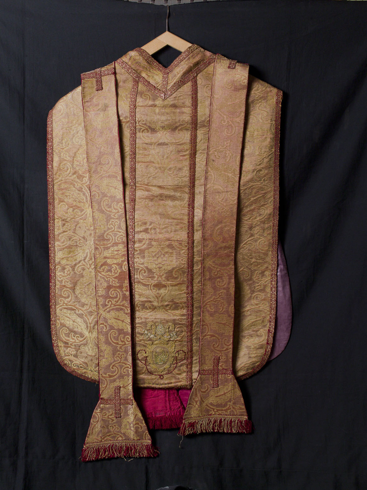 paramento liturgico - ambito romano-laziale (sec. XVI)