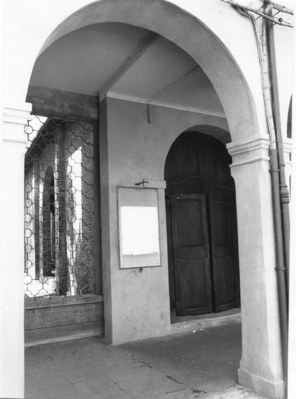 Basilica di S. Biagio Vescovo e Martire (portico) - Cento (FE) 