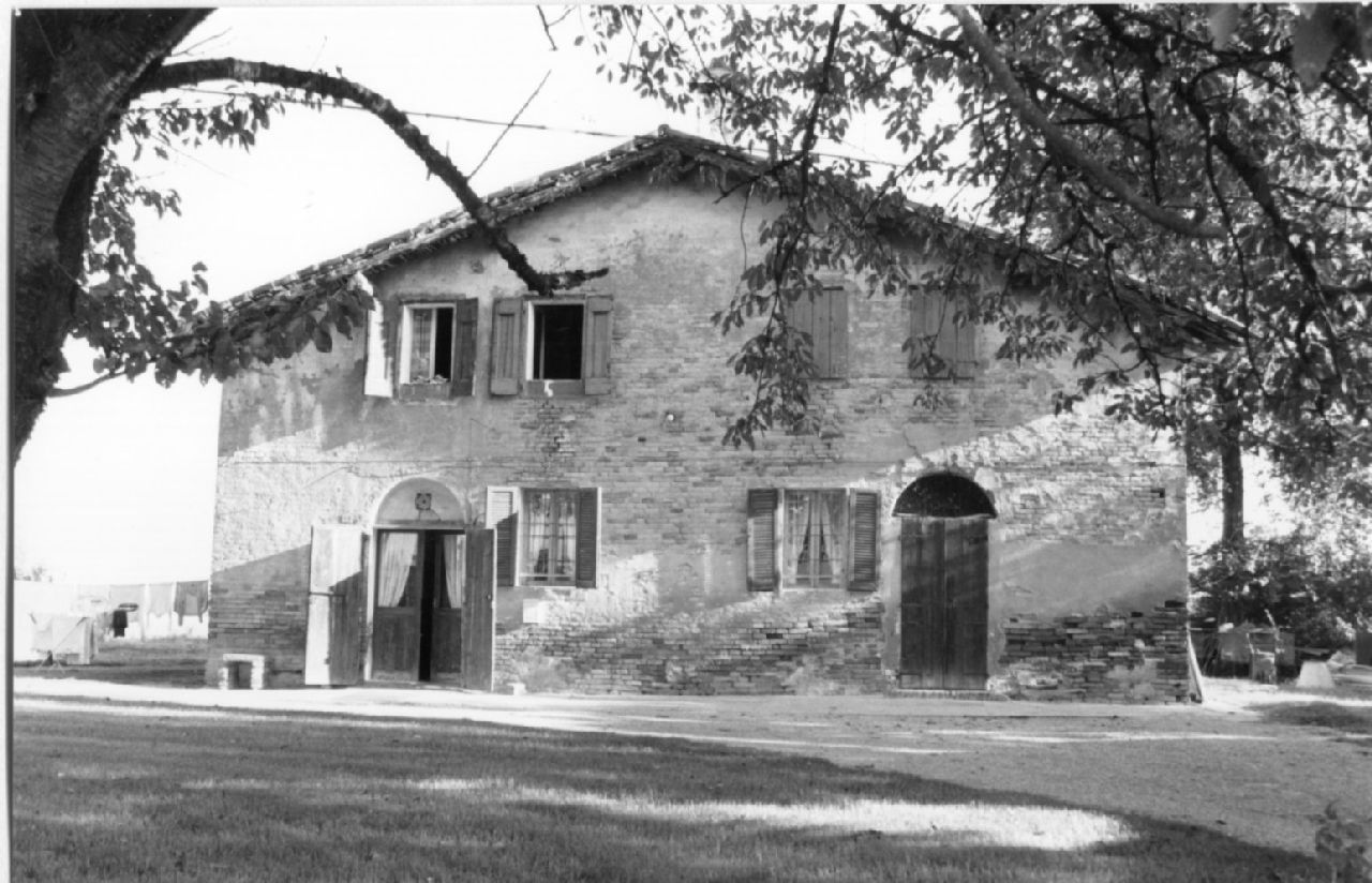 C. Tamburini (casa, rurale) - Cento (FE) 