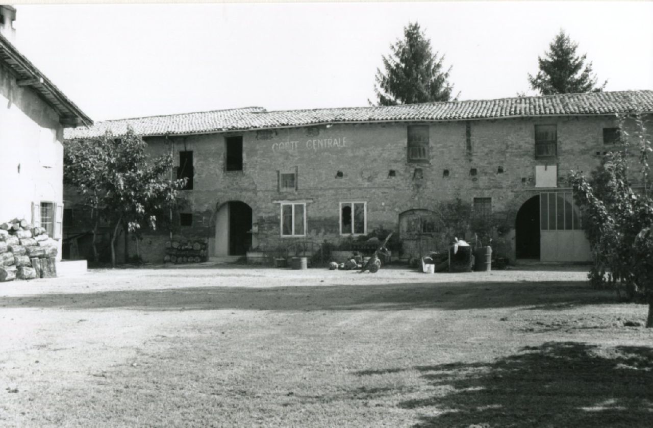 C. Via del Pilastro (casella-magazzino) - Cento (FE) 