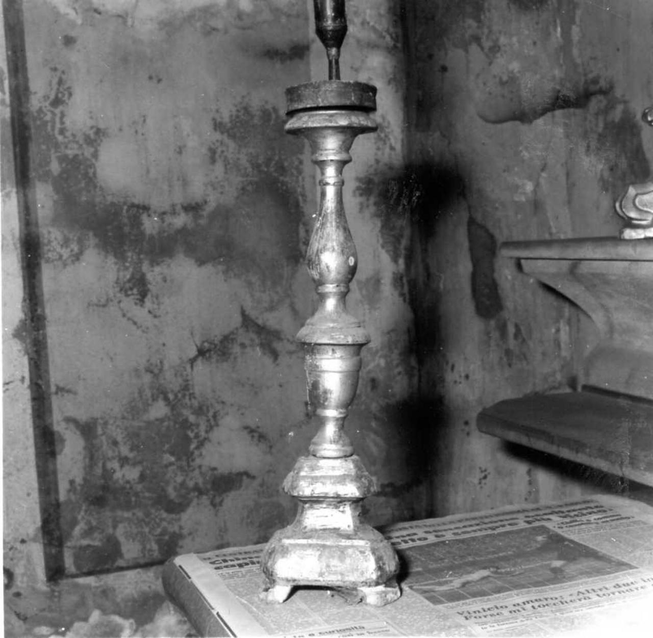 candeliere, serie - bottega carpigiana (prima metà sec. XIX)