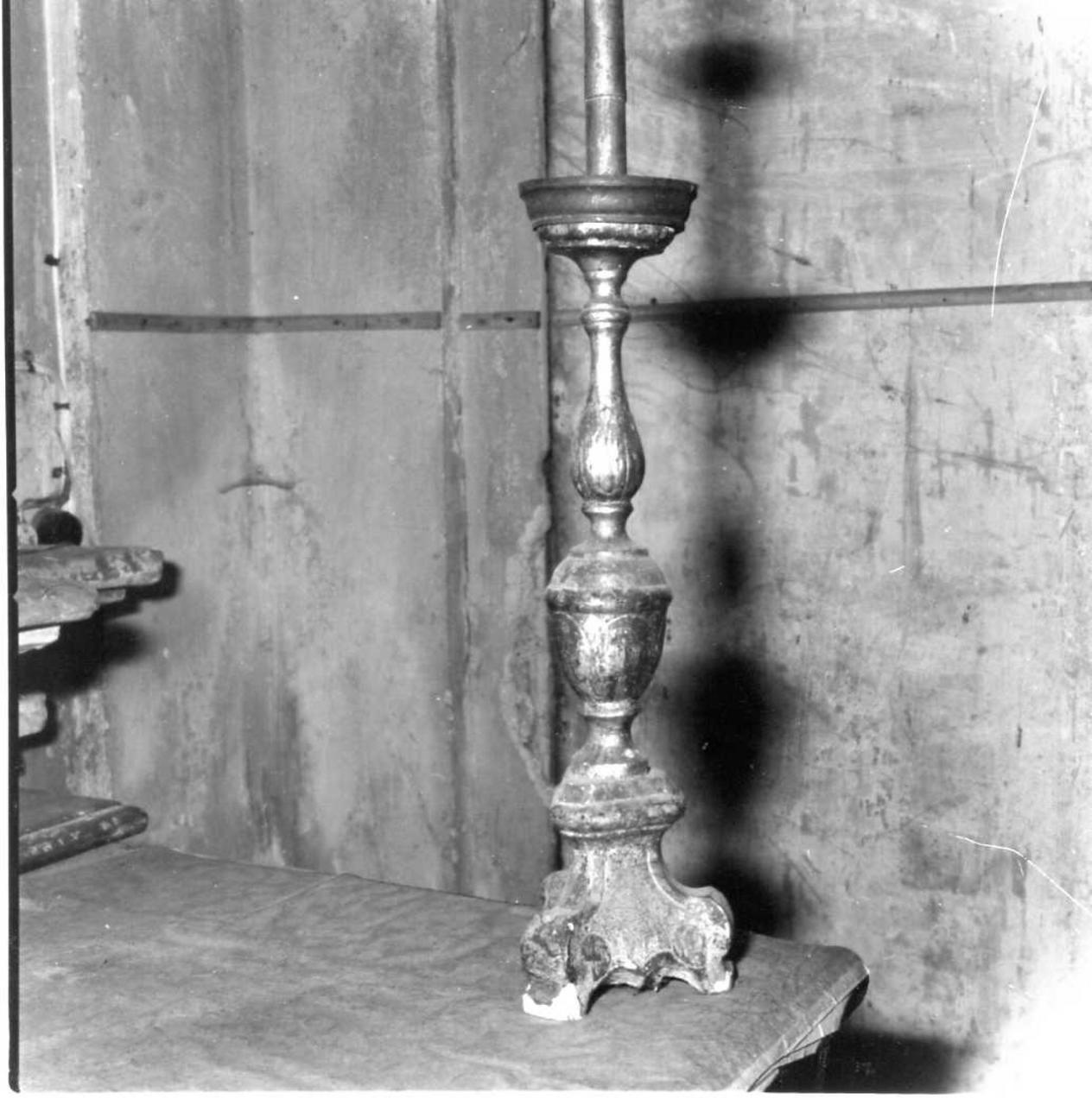 candeliere, serie - bottega carpigiana (prima metà sec. XIX)