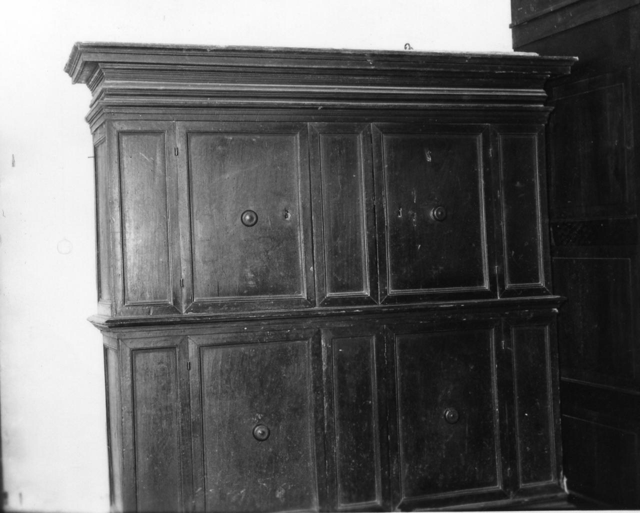 armadio - bottega emiliana (prima metà sec. XVII)