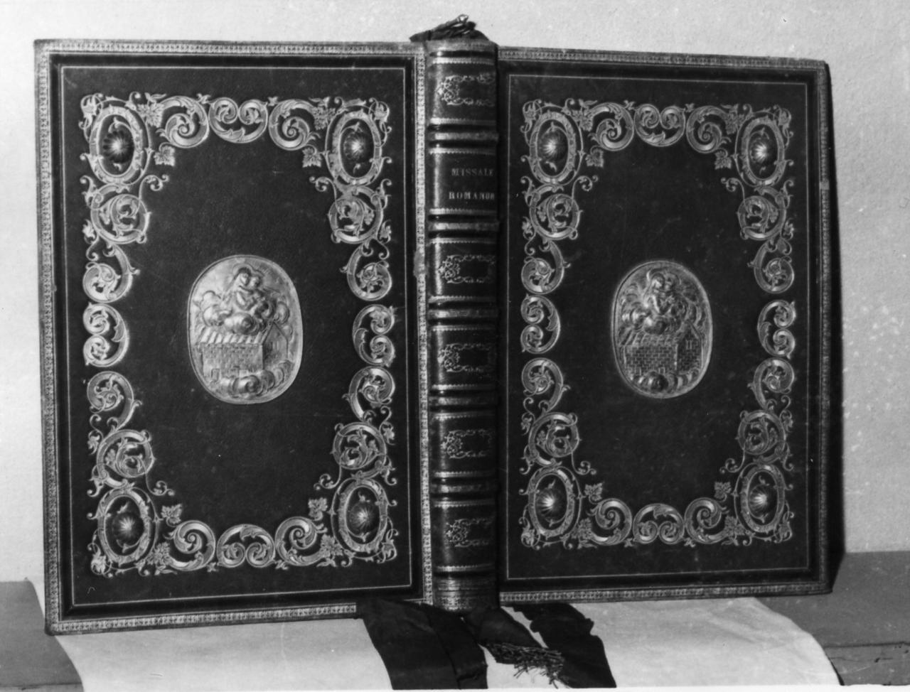 coperta di libro liturgico - bottega veneziana (prima metà sec. XIX)