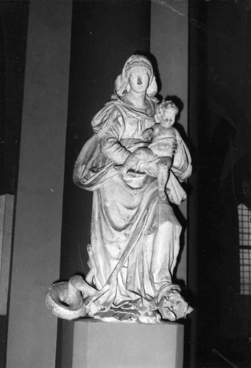 Madonna Immacolata (gruppo scultoreo) di Begarelli Antonio detto Modana (secondo quarto sec. XVI)