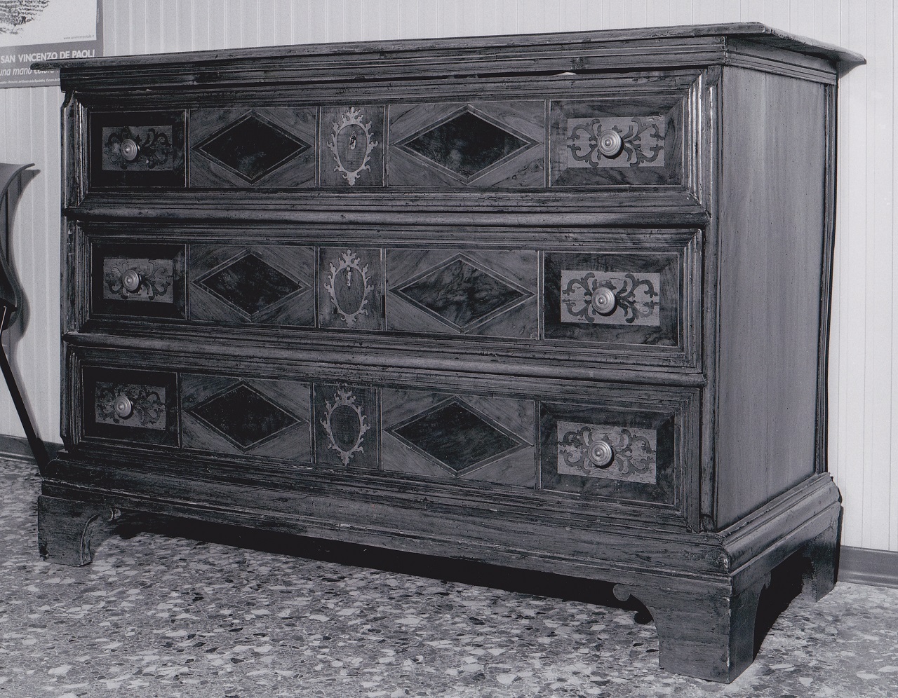 cassettone - bottega veneta (fine/ metà secc. XVII/ XVIII)