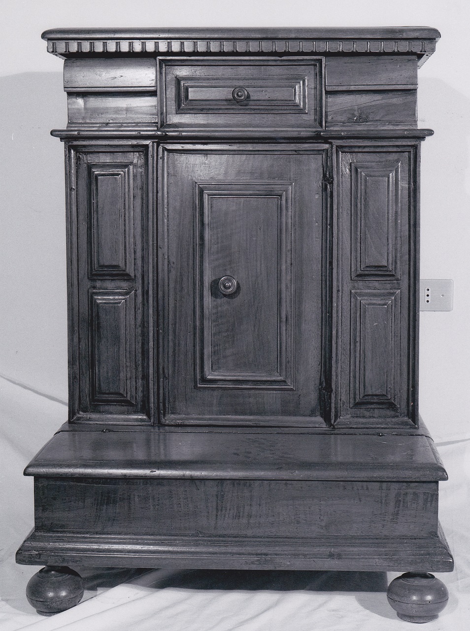 inginocchiatoio - a stipetto - bottega veneta (fine/ metà secc. XVII/ XVIII)