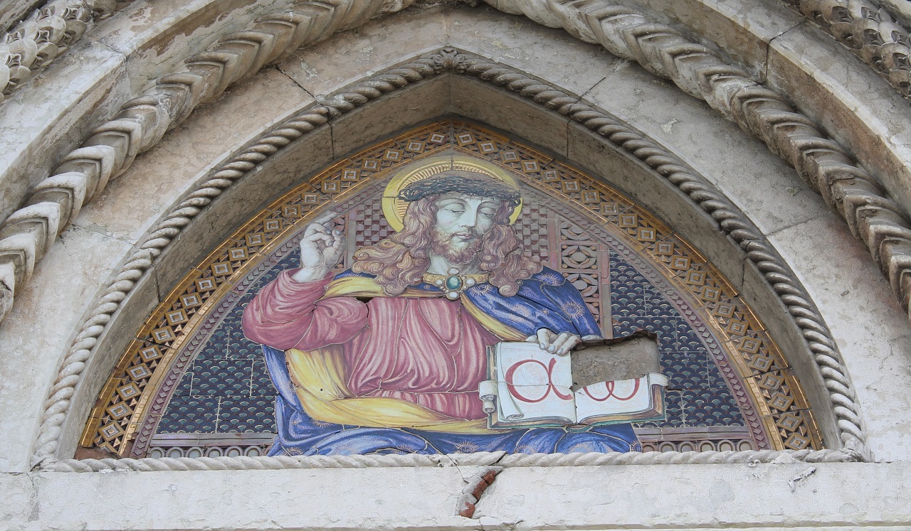 Salvator Mundi (decorazione a maiolica) di Chini Tito, Fornaci San Lorenzo (sec. XX)