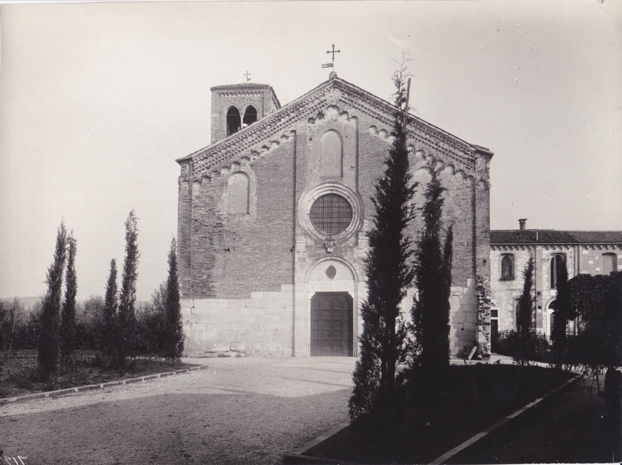 Vicenza - Chiesa di Sant'Agostino. Facciata (positivo) di Soprintendenza ai Monumenti (attr) (XX)