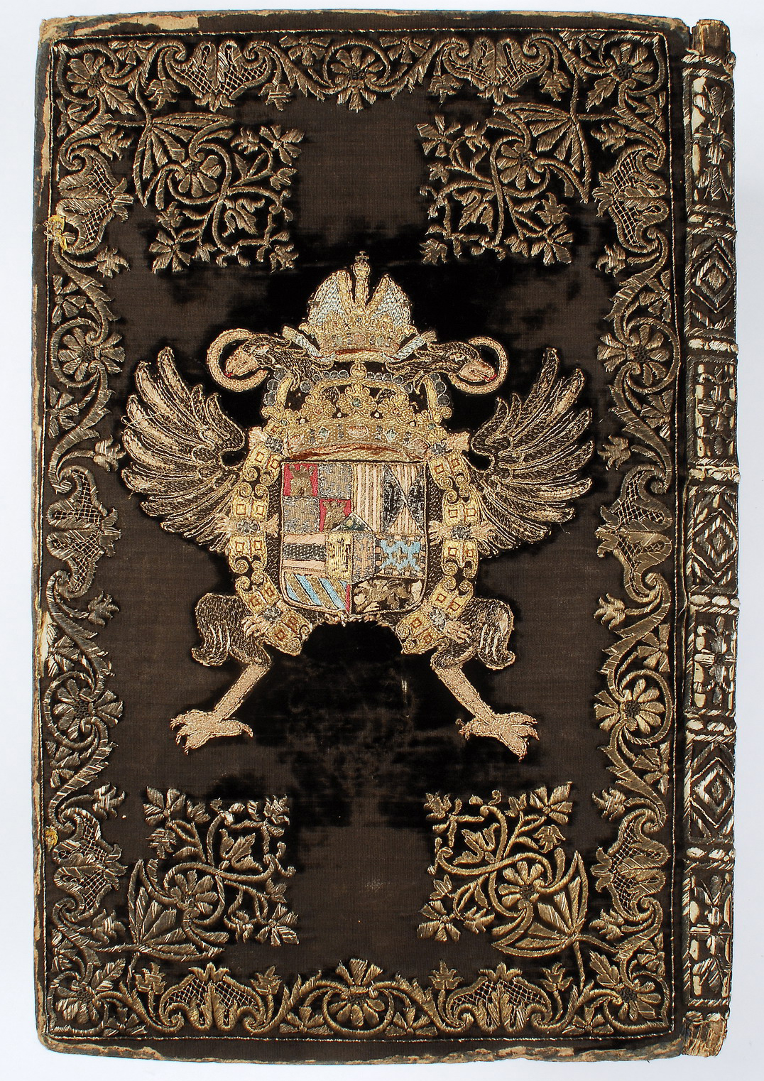 legatura piena - alle armi, opera isolata - ambito fiammingo (primo quarto XVIII)