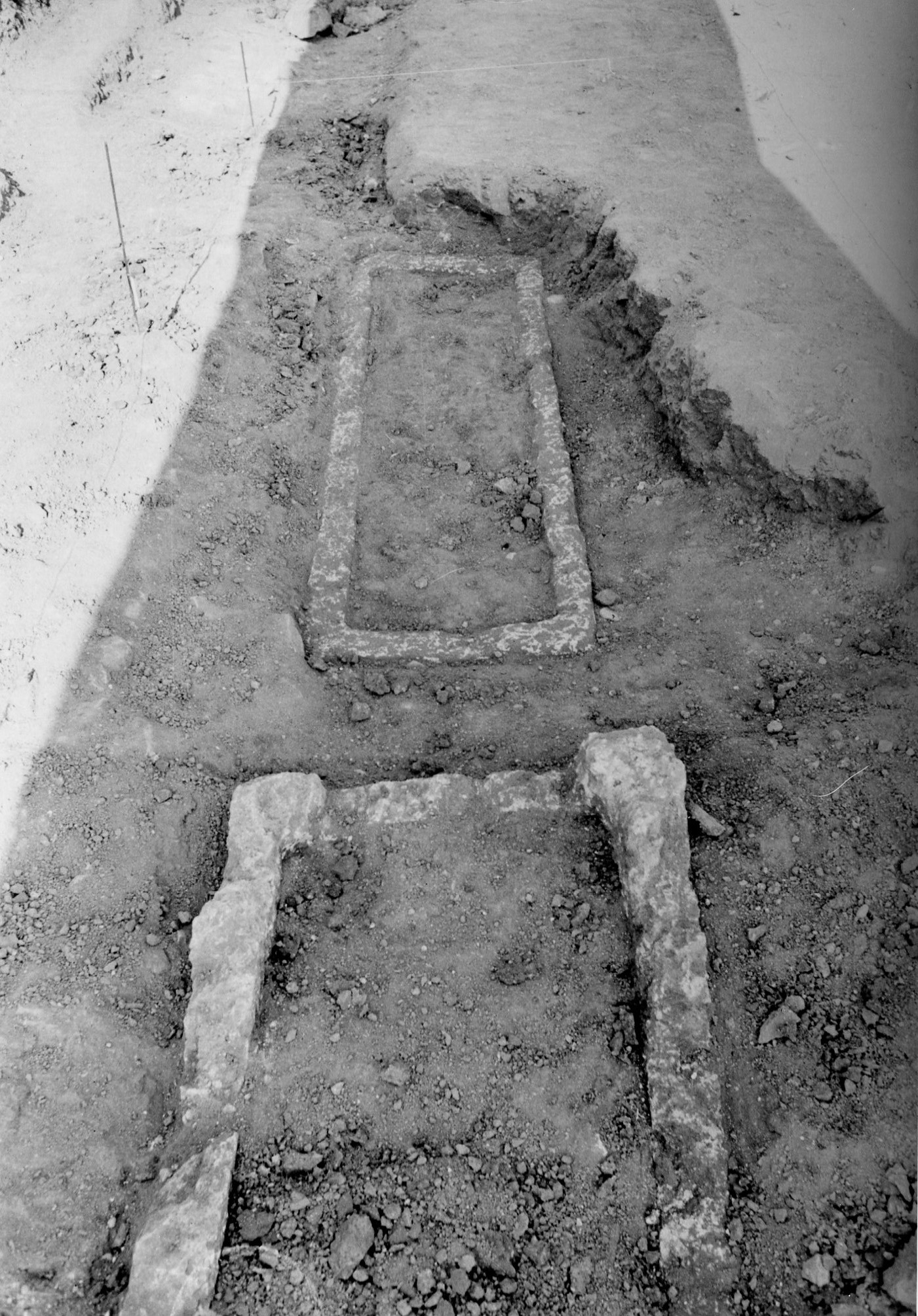 Basilica paleocristiana di CAPO DON, Sarcofago 3 (tomba a cassone, strutture per il culto) - Riva Ligure (IM)  (Eta' tardoantica)
