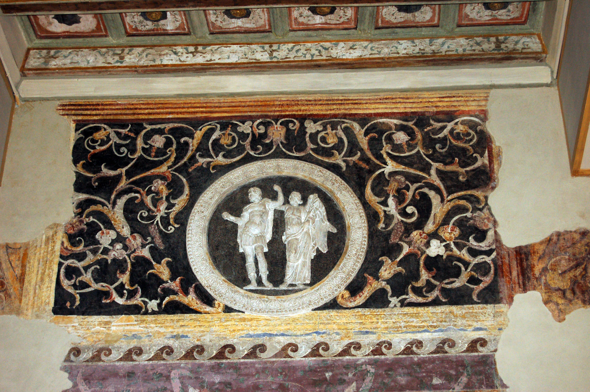 Vittoria con guerriero (decorazione plastico-pittorica, elemento d'insieme) di Pippi Giulio detto Giulio Romano (bottega) (sec. XVI)