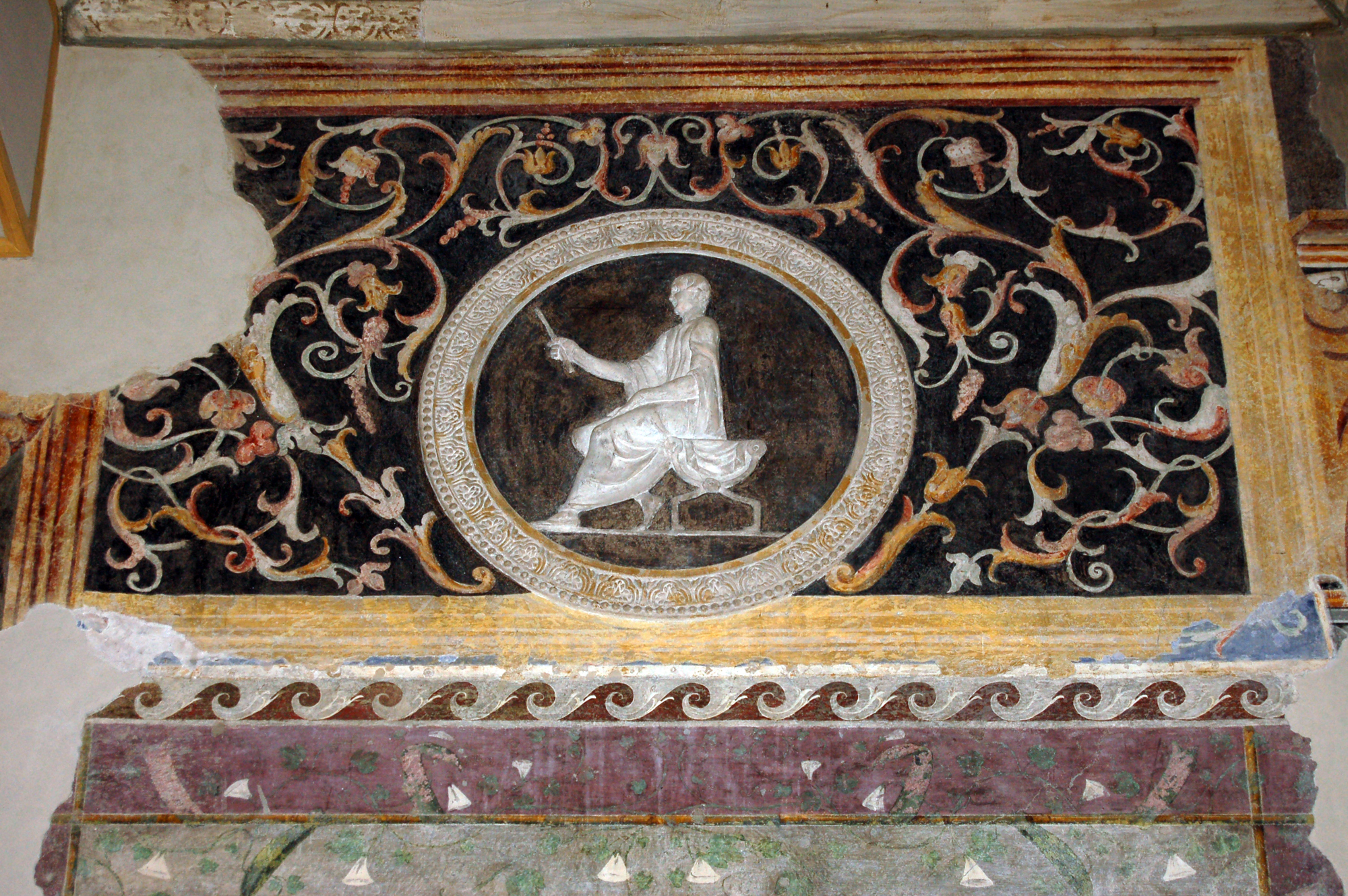 figura maschile togata (generale con bastone dell'imperio?) (decorazione plastico-pittorica, elemento d'insieme) di Pippi Giulio detto Giulio Romano (bottega) (sec. XVI)