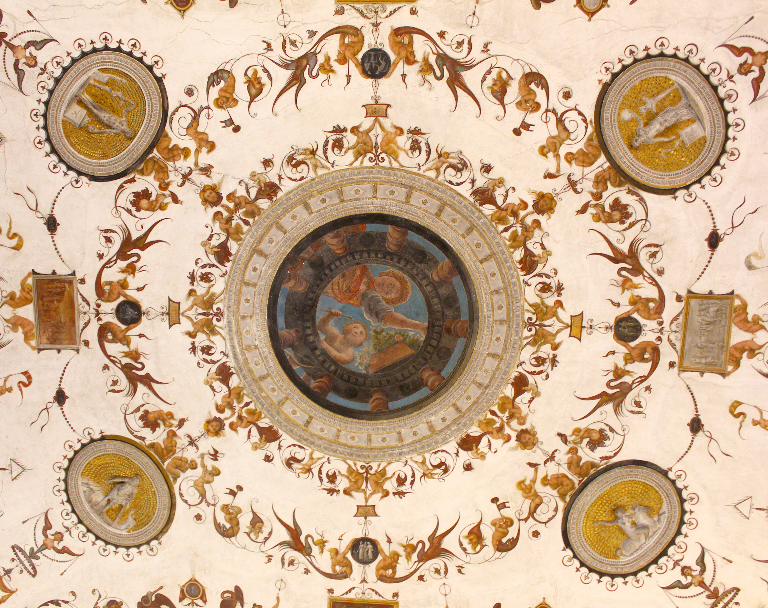 grottesche e soggetti profani (fascia ornamentale) di Leonbruno Lorenzo (e aiuti) (sec. XVI)