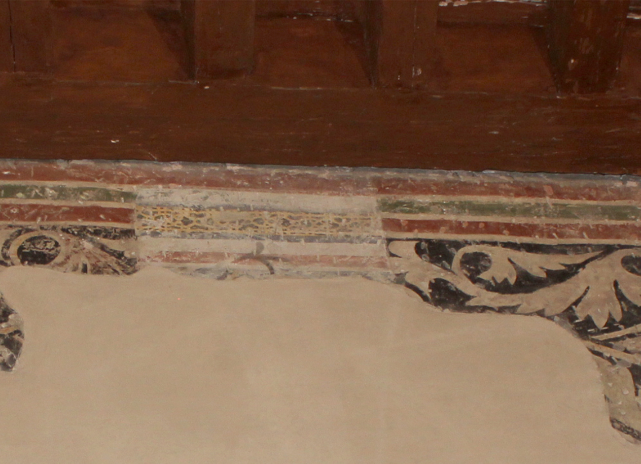 decorazioni ornamentali ad intreccio (decorazione pittorica, frammento) - ambito italiano (seconda metà sec. XIV)