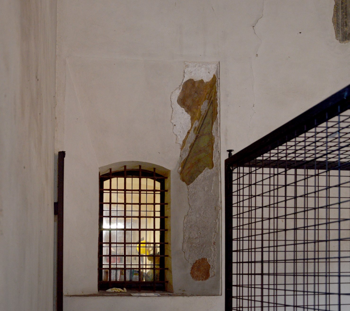 specchiature a finto marmo (mostra di finestra) di Pippi Giulio detto Giulio Romano (bottega) (sec. XVI)