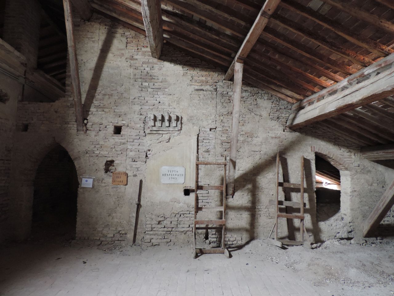 decorazione plastico-pittorica - scuola mantovana (secondo quarto sec. XVI)