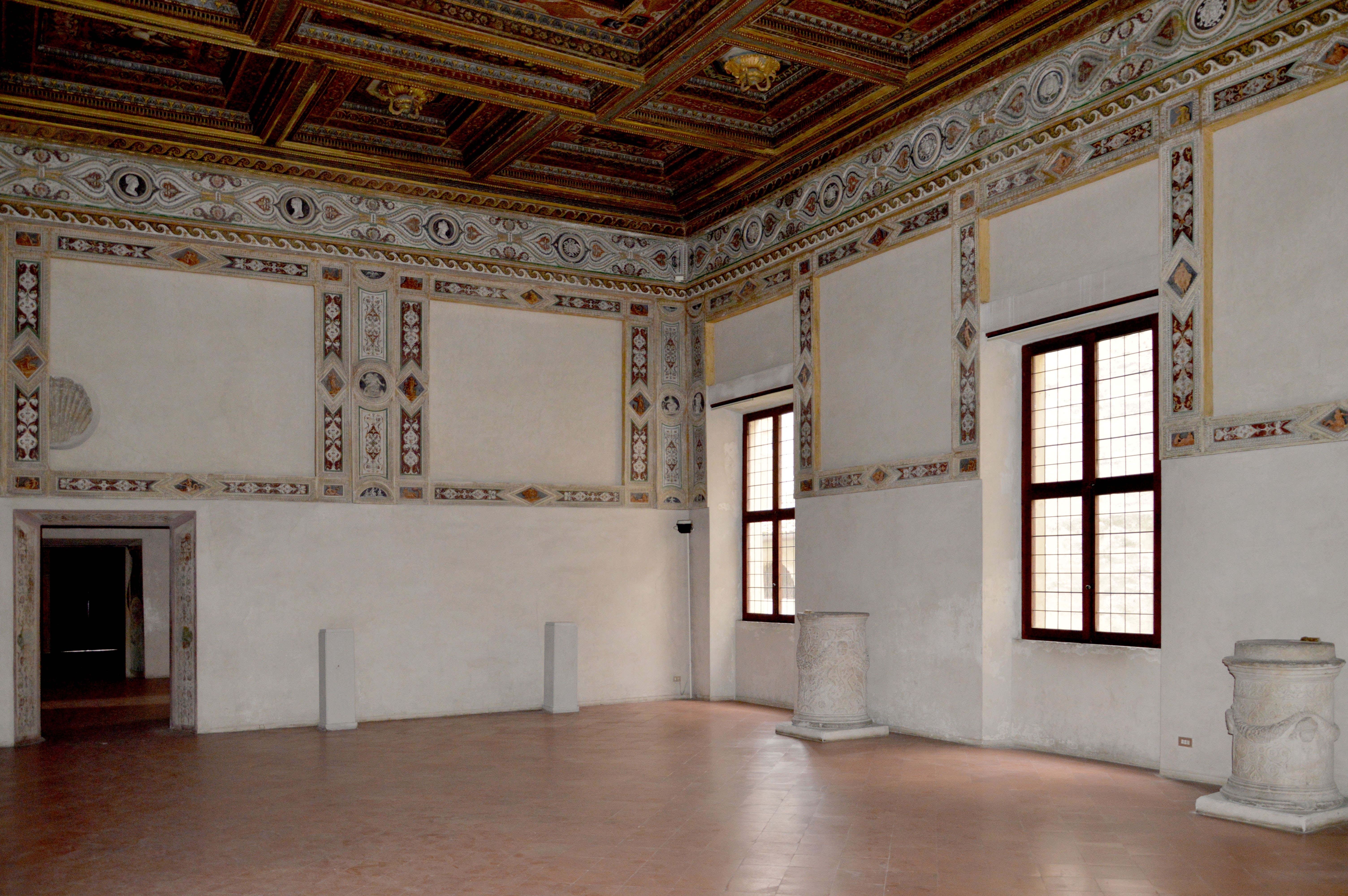 decorazione plastico-pittorica, elemento d'insieme di Giulio Romano, Giulio Romano (bottega), Giulio Romano (bottega), Giulio Romano (bottega), Guazzi Anselmo (secondo quarto, terzo quarto sec. XVI, sec. XVI)