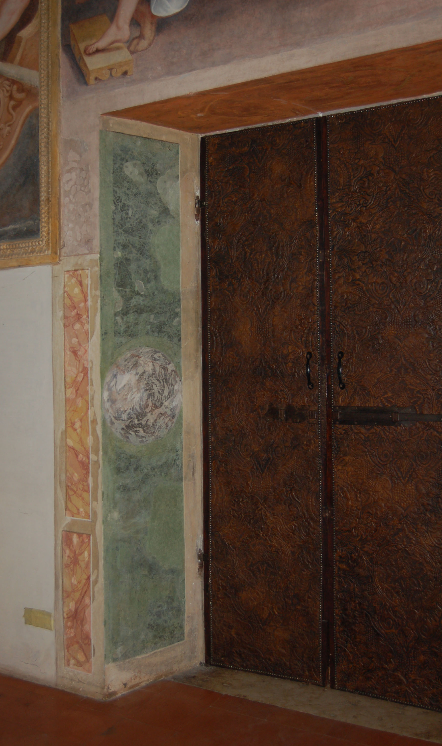 Motivi decorativi a finti marmi venati (decorazione pittorica, elemento d'insieme) di Giulio Romano, Giulio Romano (bottega) (secondo quarto sec. XVI)