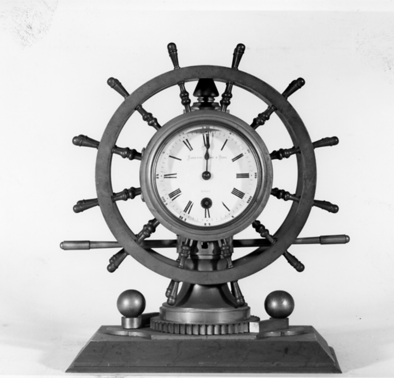 timone (orologio - da tavolo, opera isolata) di Janetti padre e figli - manifattura francese (ultimo quarto sec. XIX)