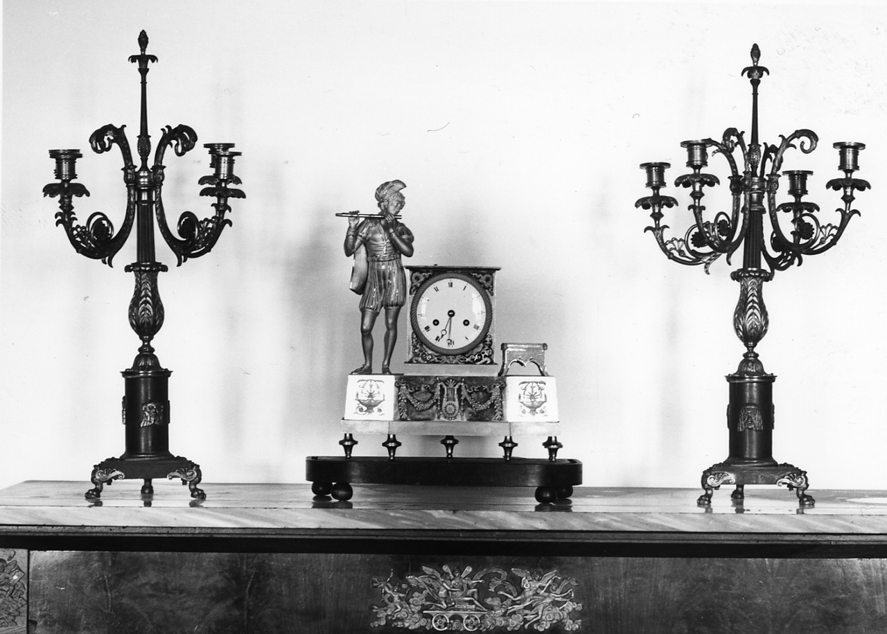 motivi decorativi vegetali (candeliere, coppia) - manifattura francese (secondo quarto sec. XIX)