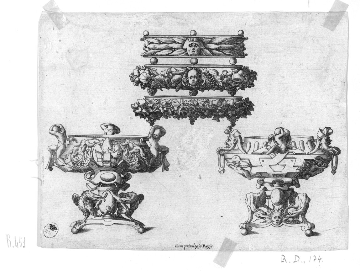 Piatti e bracieri, tre piatti e due bracieri (stampa smarginata) di Boyvin Réné - ambito francese (seconda metà sec. XVI)