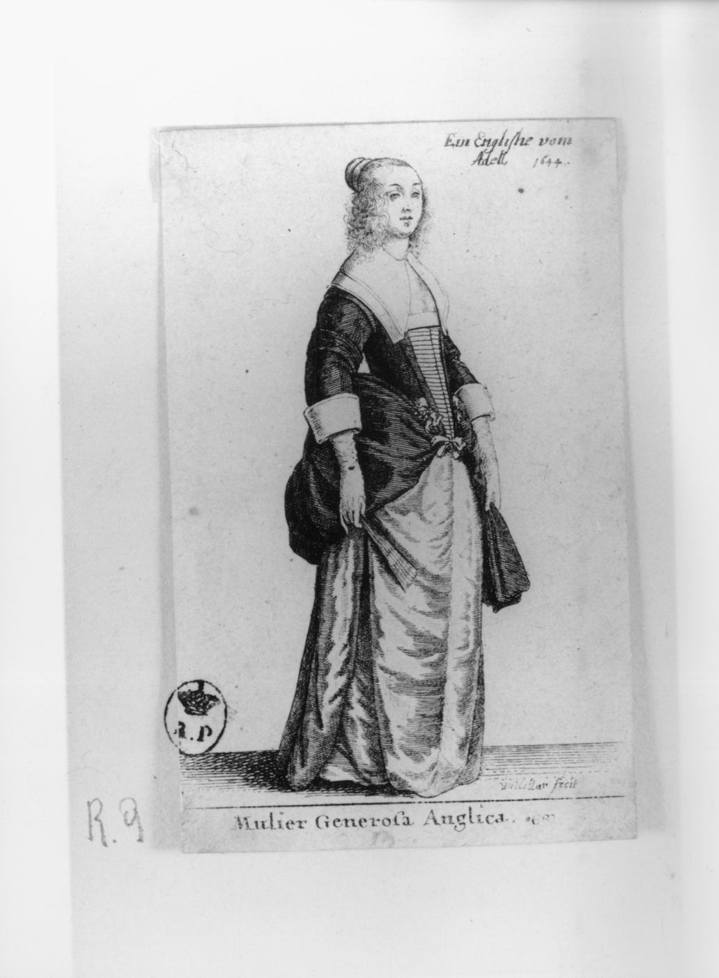 Mulier Generosa Anglica, figura femminile in costume inglese (stampa smarginata, serie) di Hollar Wenzel (secondo quarto sec. XVII)